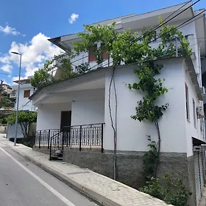 Apartament Click, Gjirokastra